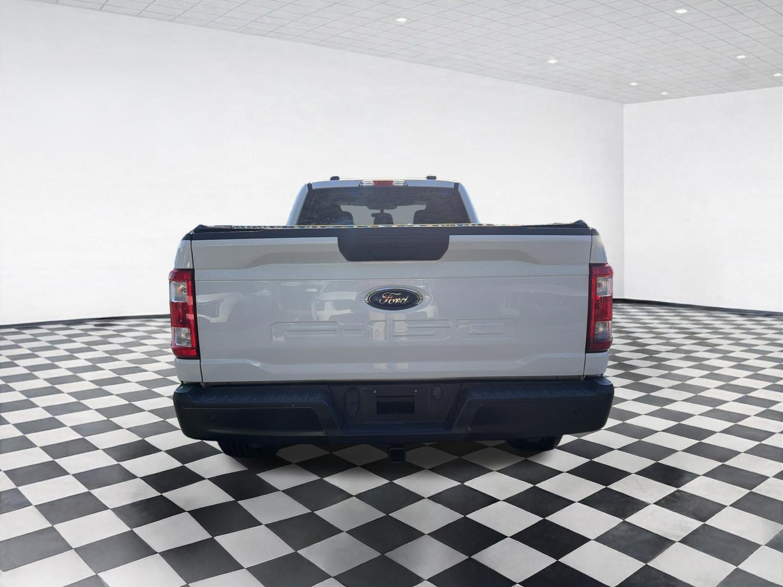 Used 2022 Ford F150 XL w/ Equipment Group 101A High RWD image 5