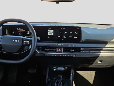 Used 2025 Kia K4 FWD image 14