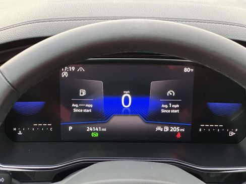 Used 2023 Volkswagen Jetta SE w/ Panoramic Sunroof Package image 24