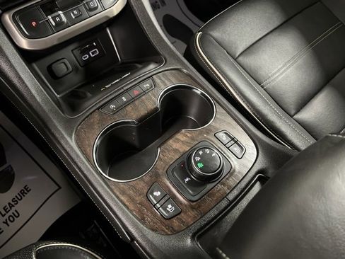 Used 2020 GMC Acadia Denali w/ Trailering Package image 47