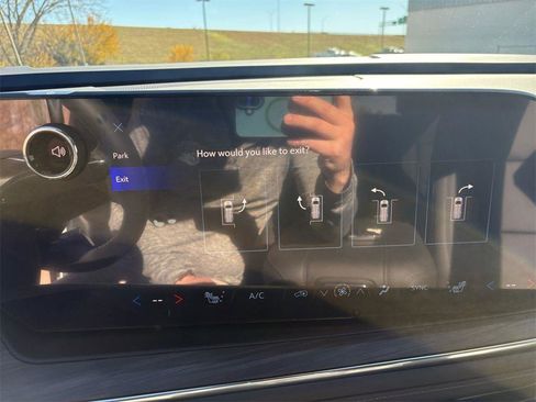 New 2026 Chevrolet Suburban LT w/ Comfort Package image 19