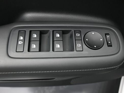 Certified 2025 Hyundai Santa Fe SEL image 19