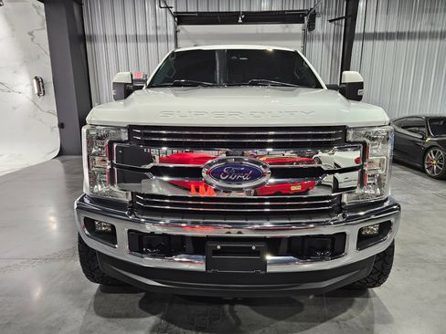 Used 2018 Ford F250 Lariat w/ Lariat Ultimate Package AWD/4WD image 29