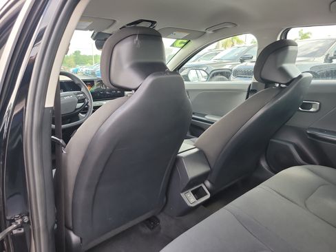 Used 2025 Kia K4 LXS FWD image 12