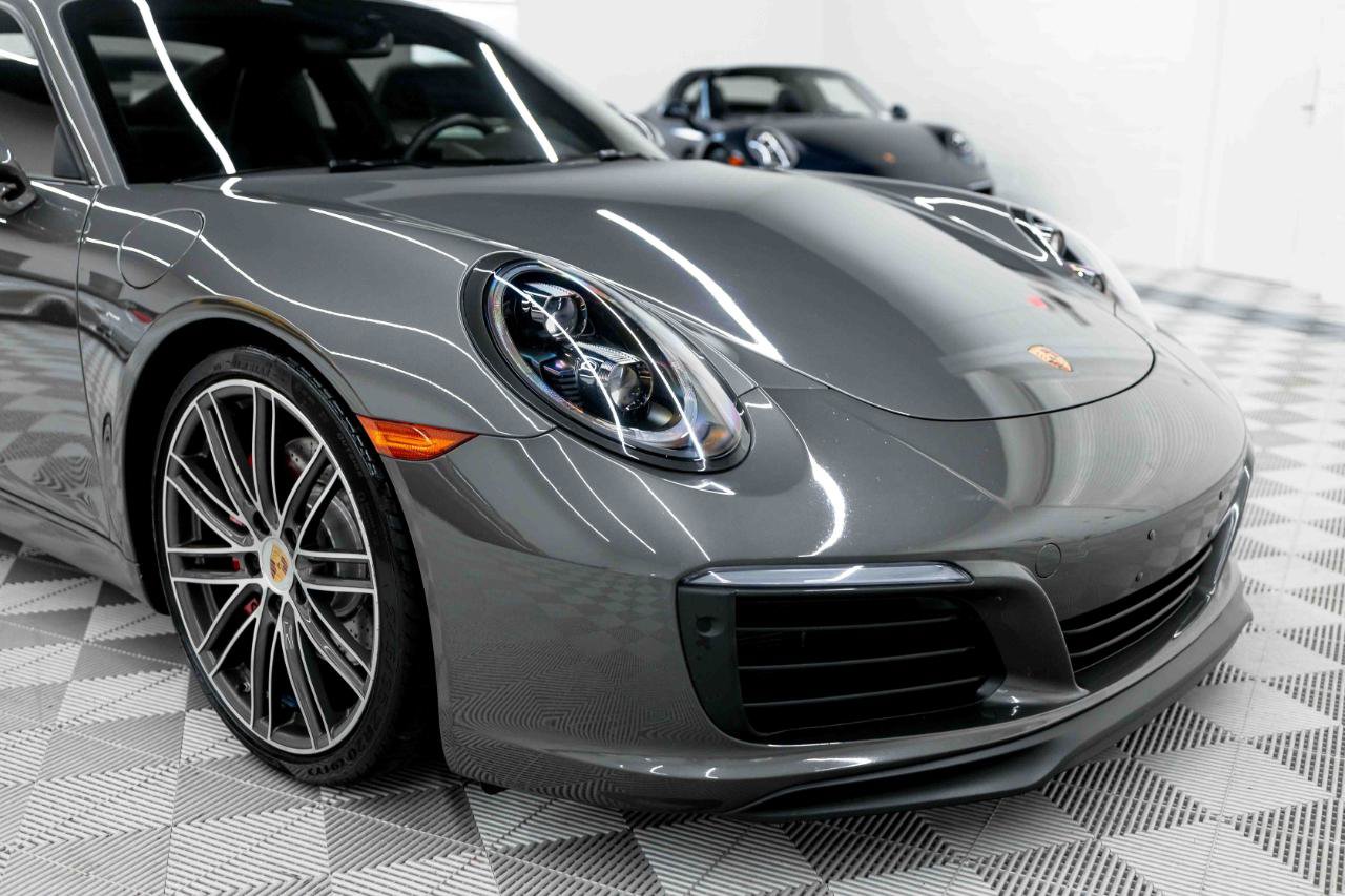 Used 2018 Porsche 911 Carrera S RWD image 14