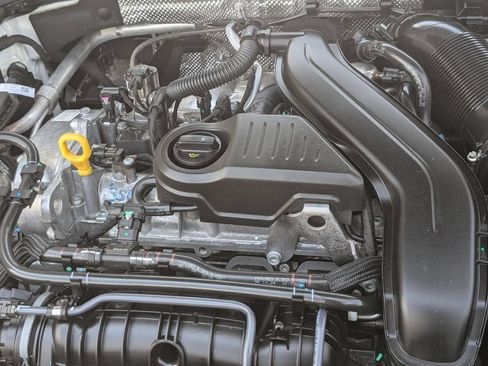 Used 2025 Volkswagen Jetta Sport FWD image 34