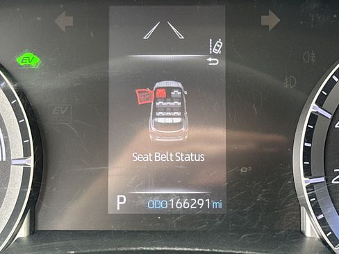 Used 2022 Toyota Highlander LE AWD/4WD image 22