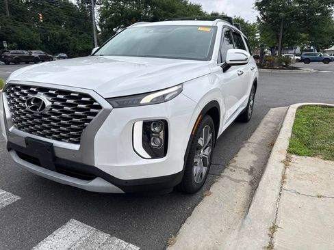 Used 2022 Hyundai Palisade SEL w/ Premium Package AWD/4WD image 2
