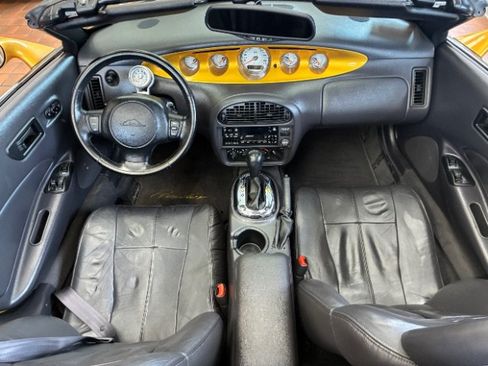 Used 2002 Chrysler Prowler RWD image 3