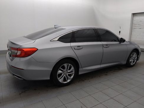 Used 2018 Honda Accord LX image 10