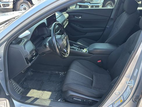 Used 2024 Honda Accord Sport image 10