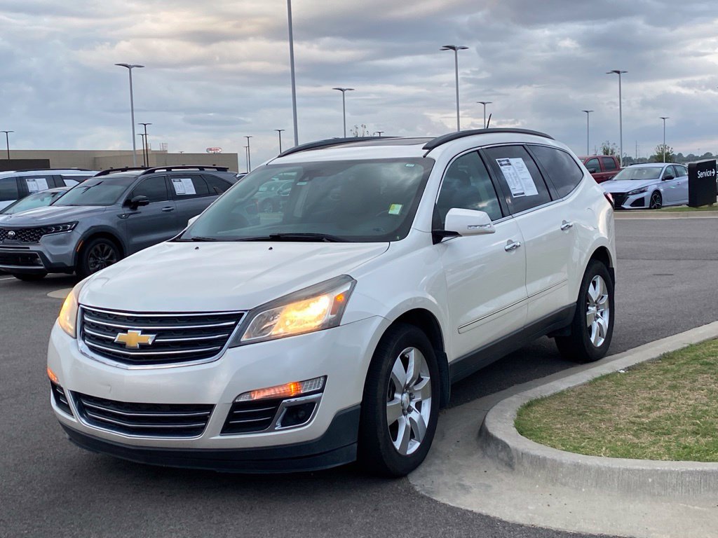 Used 2015 Chevrolet Traverse LTZ AWD/4WD image 3