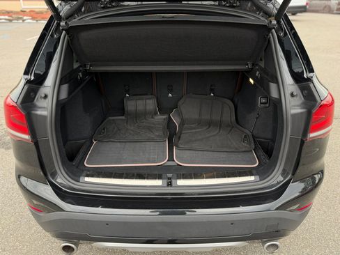 Used 2021 BMW X1 xDrive28i w/ Premium Package image 14