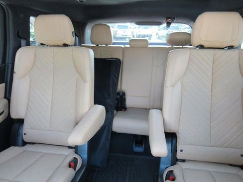 Certified 2025 Cadillac Escalade IQ Luxury 2 AWD/4WD image 20