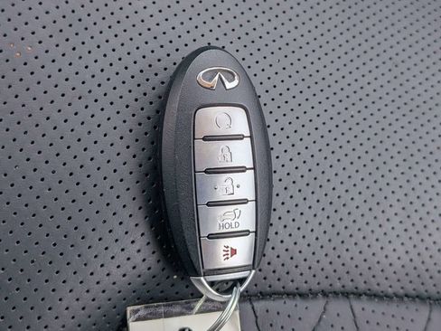 Used 2018 INFINITI QX80 2WD w/ Deluxe Technology Package image 31