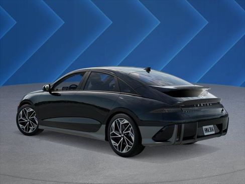 New 2025 Hyundai Ioniq 6 SEL image 5