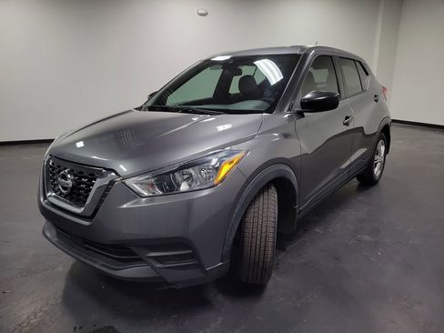 Used 2020 Nissan Kicks S image 5
