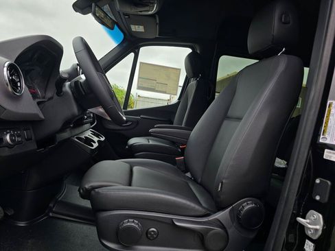 New 2026 Mercedes-Benz Sprinter 2500 image 33