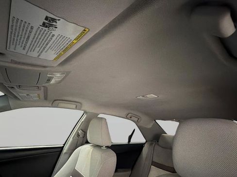 Used 2014 Toyota Camry LE image 29