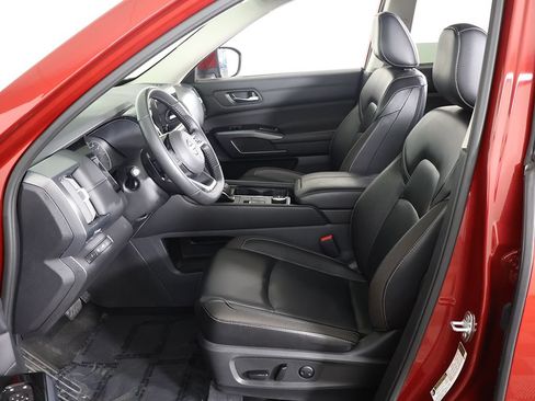 Used 2023 Nissan Pathfinder SL w/ Black Appearance Package AWD/4WD image 30