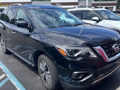 Used 2017 Nissan Pathfinder SV