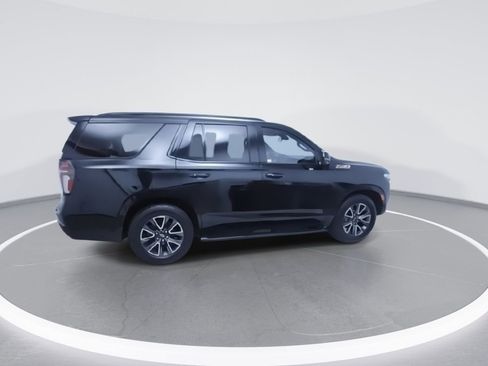 Used 2022 Chevrolet Tahoe Z71 w/ Z71 Off-Road Package AWD/4WD image 7