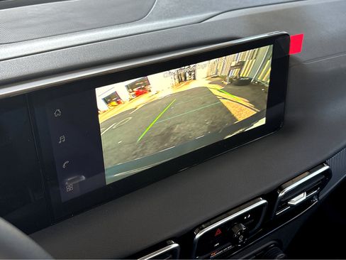 New 2026 Nissan Sentra SR w/ Floor Mat Package image 8