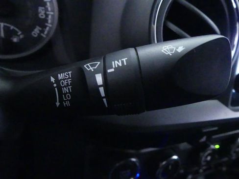 Used 2019 Toyota Tacoma TRD Off-Road w/ Technology Package AWD/4WD image 19