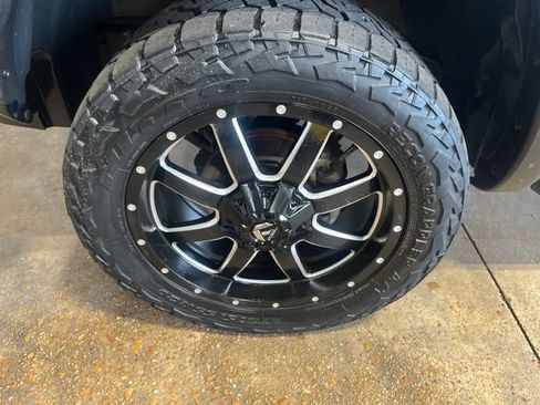 Used 2022 Nissan Frontier PRO-4X w/ Off-Road Protection Package AWD/4WD image 21