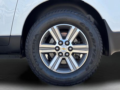 Used 2017 Chevrolet Traverse LT FWD image 14