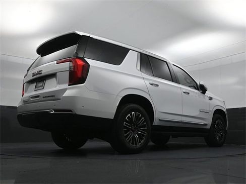 Certified 2025 GMC Yukon Elevation image 30