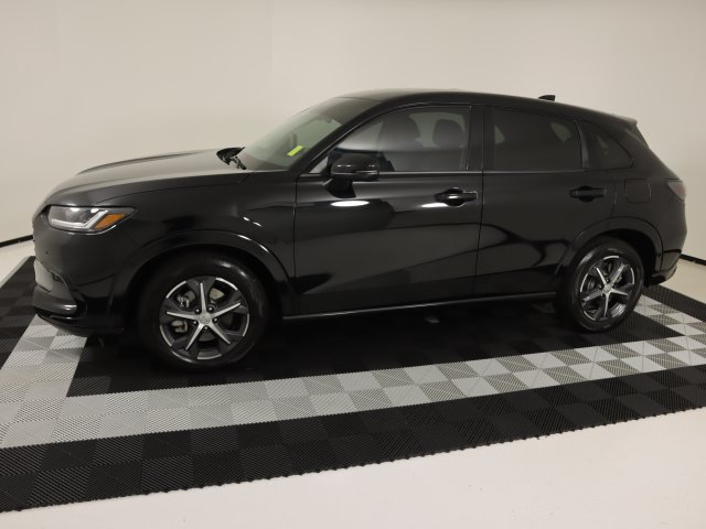 Used 2023 Honda HR-V EX-L image 2