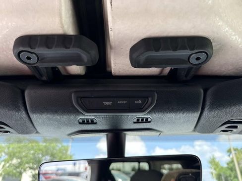 Used 2021 Jeep Wrangler Unlimited Sport AWD/4WD image 40