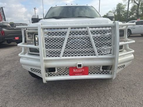 Used 2021 Ford F350 Lariat w/ Lariat Ultimate Package AWD/4WD image 9