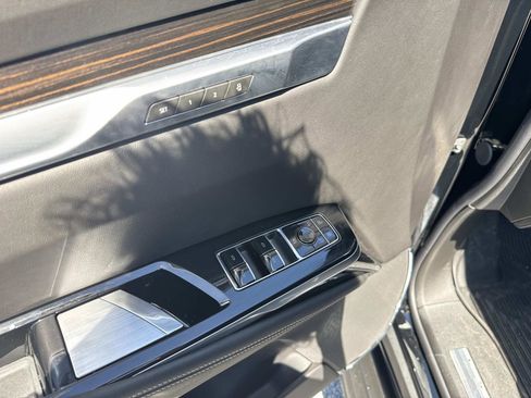 New 2026 Cadillac Escalade ESV 4WD w/ LPO, Floor Liner Package image 18