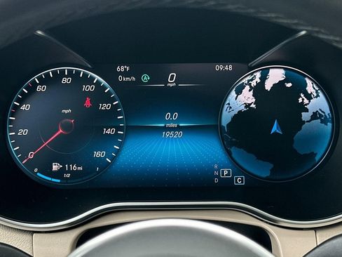 Used 2022 Mercedes-Benz GLC 300 4MATIC image 17