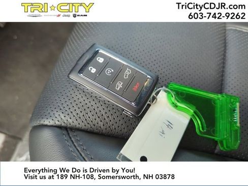 New 2025 Jeep Wagoneer Series II w/ Convenience Group I image 29