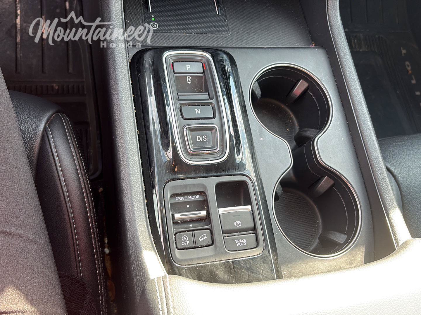 Used 2025 Honda Pilot EX-L image 17