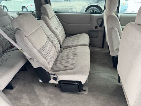 Used 2003 Chevrolet Venture LS image 12