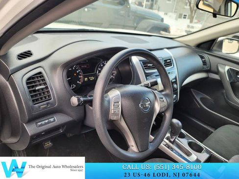 Used 2014 Nissan Altima 2.5 S w/ Display Audio Package image 9