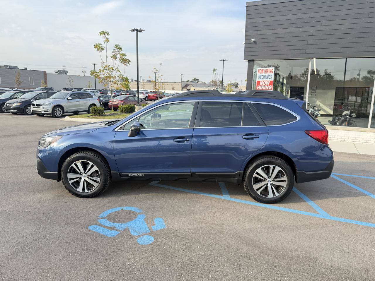Used 2019 Subaru Outback 2.5i Limited AWD/4WD image 8