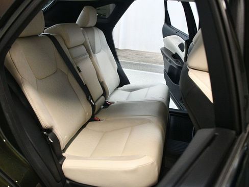 Used 2023 Lexus RX 350 w/ Cold Area Package image 39