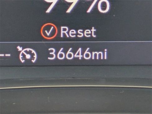 Used 2023 GMC Terrain SLT w/ Infotainment Package II image 36