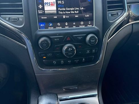Used 2018 Jeep Grand Cherokee Trailhawk AWD/4WD image 23
