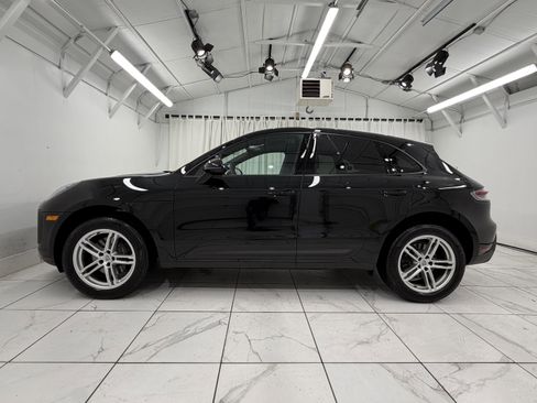 Certified 2025 Porsche Macan image 15