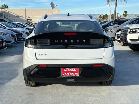 New 2026 Nissan Leaf Platinum+ w/ Cargo Package (Platinum+) FWD image 5