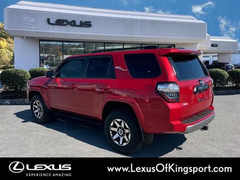 Used 2020 Toyota 4Runner TRD Off-Road Premium w/ Moonroof Package AWD/4WD image 3