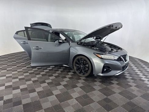 Used 2019 Nissan Maxima SR w/ Premium Package FWD image 12