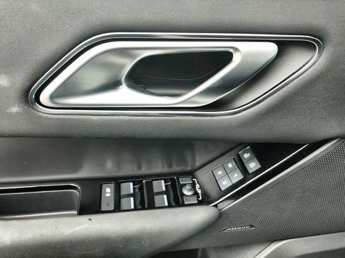 Used 2025 Land Rover Range Rover Velar Dynamic SE AWD/4WD image 13