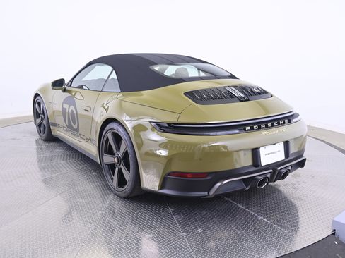 Used 2026 Porsche 911 Carrera GTS RWD image 13